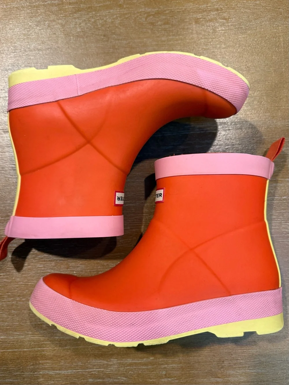 Hunter Kids Play Boots Red Tang/Pink Fizz/Zesty Yellow Size US 3 UK 2 EUR 34